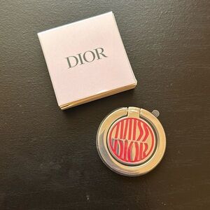 Miss Dior smartphone ring